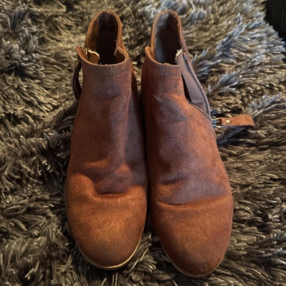 Tan and brown leather ankle boots #ankleboots - Picture 2 of 2